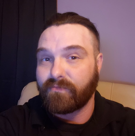 Meet your Posher, Julian - Picture 1 of 1